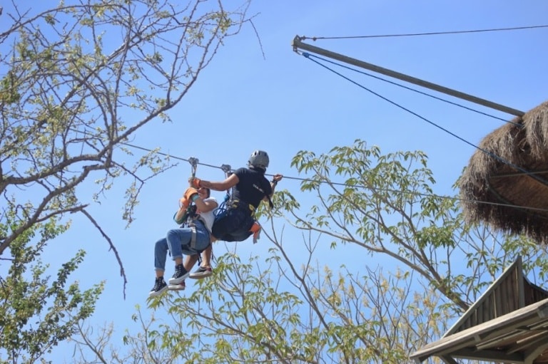 tirolesas en selva magica